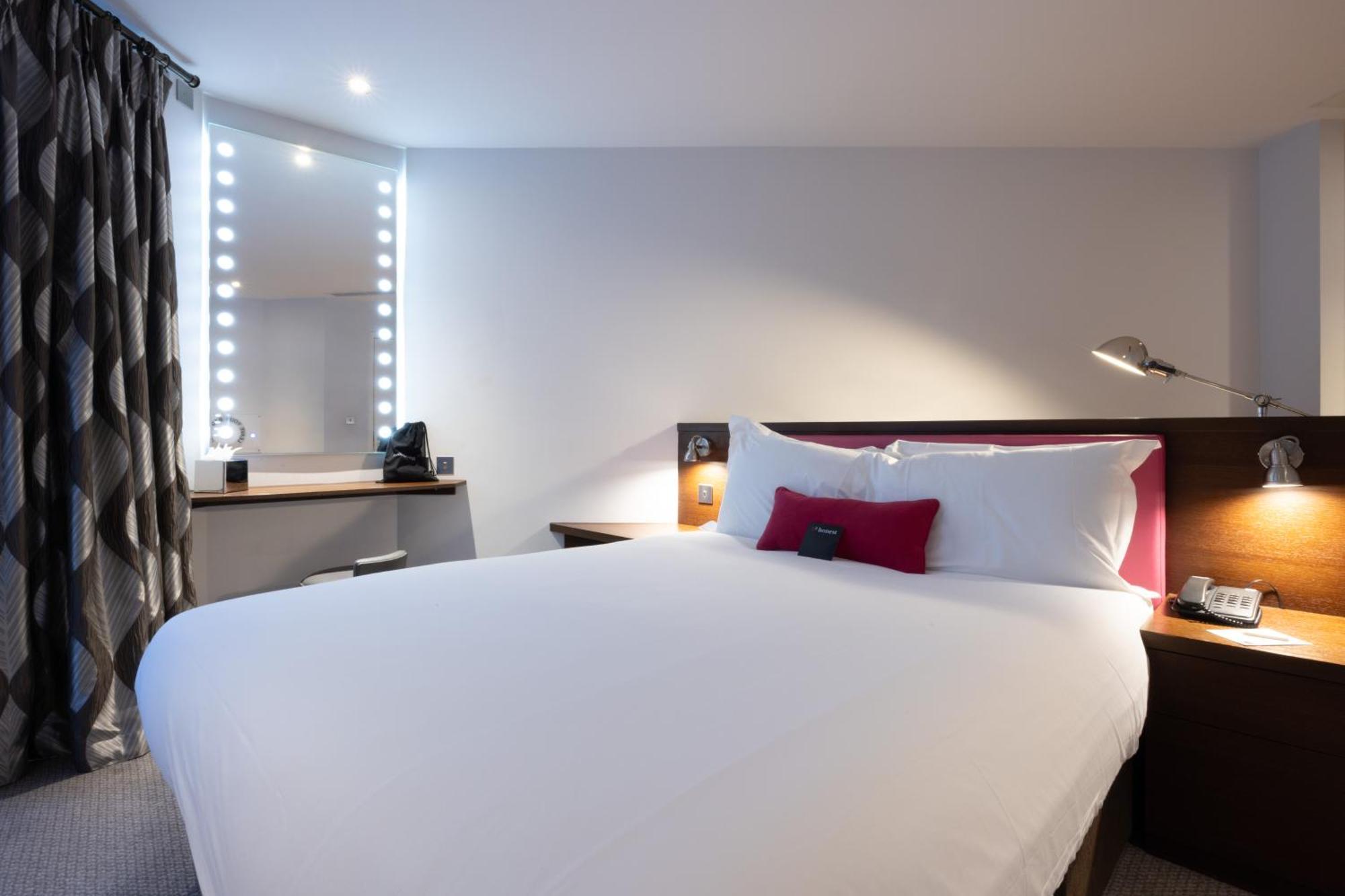 Bermondsey Square Hotel - A Bespoke Hotel Londra Esterno foto